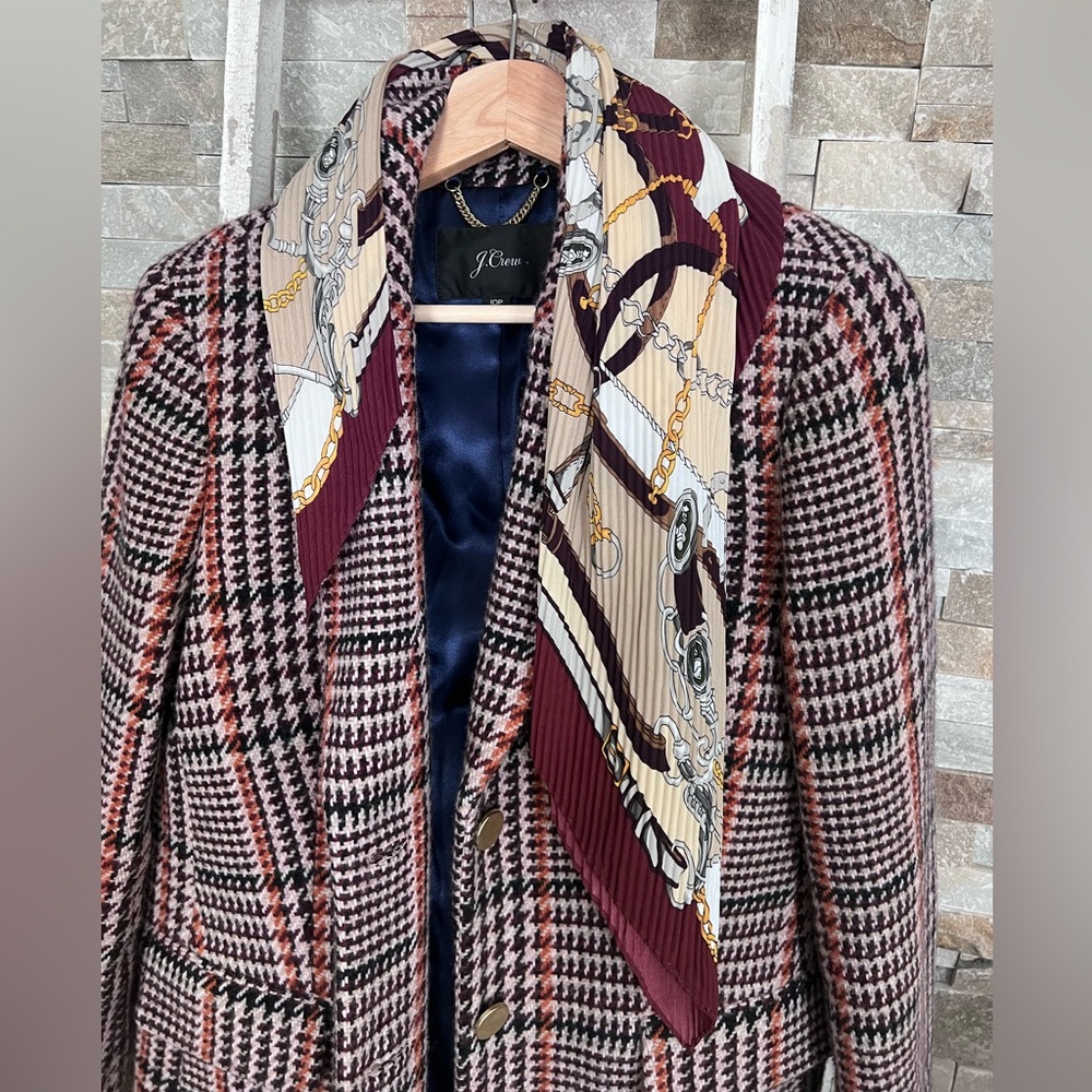 Woman’s printed crinkle Scarf